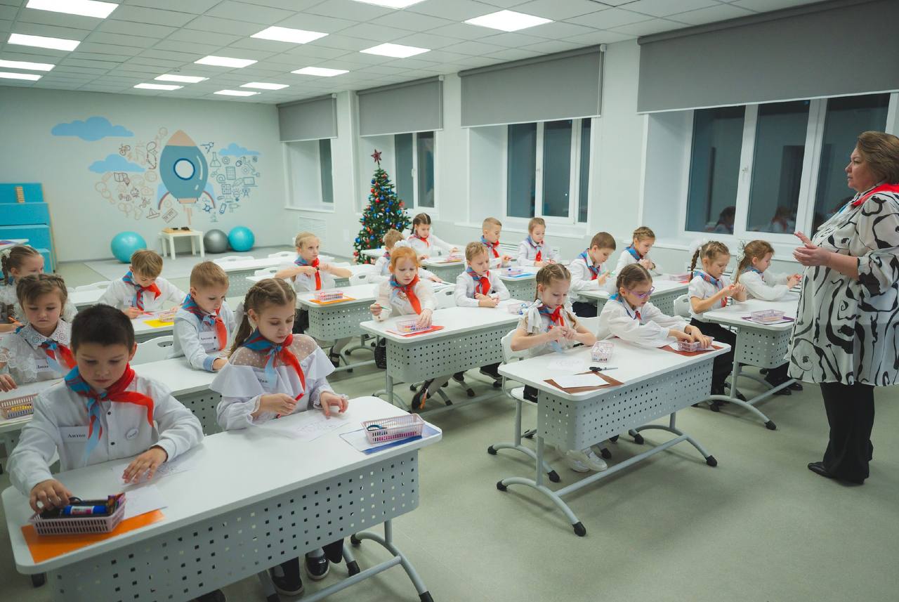 Изображение к новости 'В Мурманской области начался прием заявок на участие в федеральной программе «Земский учитель»'