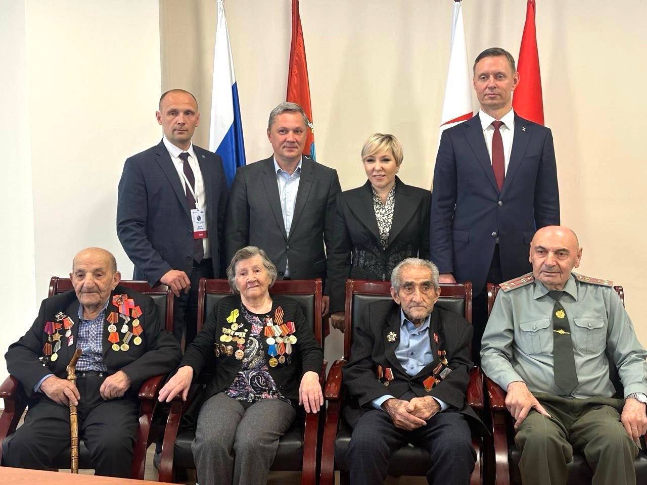 Изображение к новости 'Делегация ВАРМСУ в Ереване встретилась с ветеранами Великой Отечественной войны'