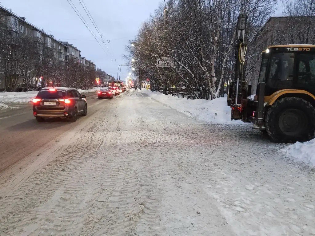 Изображение к новости 'Губернатор поблагодарил сотрудников муниципальных администраций за оперативную отработку обращений жителей'