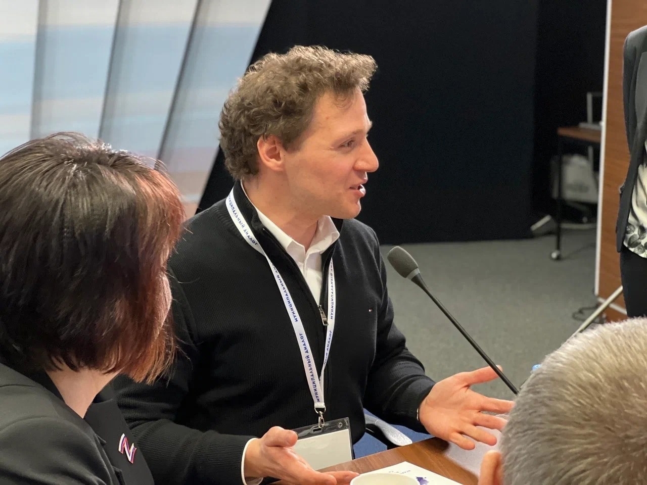 Изображение к новости 'На VIII съезде ВАРМСУ, который прошел на полях Всероссийского муниципального форума-выставки «БОЛЬШИЕ РЕШЕНИЯ МАЛОЙ РОДИНЫ», Андрей Малхасян переизбран на пост руководителя исполкома ассоциации'