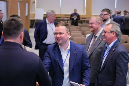 Глава Мурманска Иван Лебедев принял участие в стратегической сессии по подготовке к III Всероссийскому муниципальному форуму «МАЛАЯ РОДИНА – СИЛА РОССИИ», который пройдет в Москве 20-22 апреля — основное изображение новости