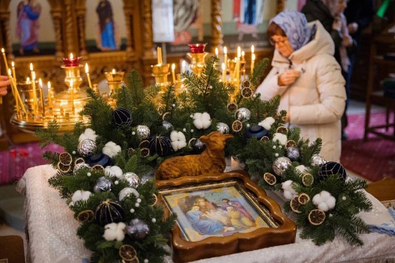 Изображение к новости 'АСМОМО поздравляет всех жителей наших муниципалитетов с Рождественским сочельником!'