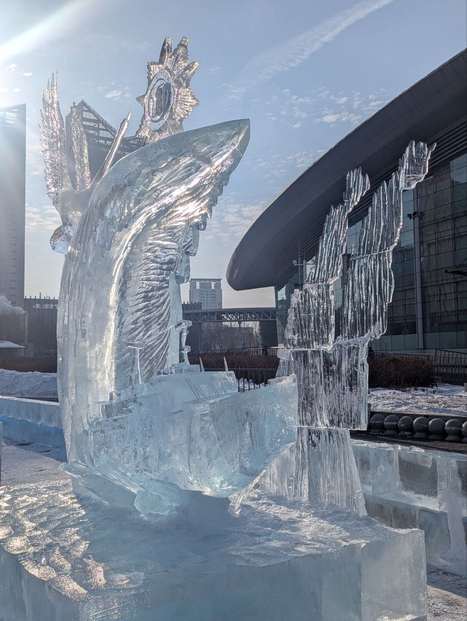 Изображение к новости 'Делегация города Мурманска в рамках участия в праздничных мероприятиях в городе-побратиме Харбине Китайской Народной Республики приняла участие в церемонии открытия ледовой скульптуры, символизирующей дружбу между Мурманском и Харбином'