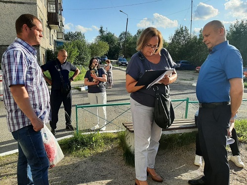 Изображение 3 к новости 'В регионе идет активная реализация общественных проектов в рамках конкурса "Инициативы двора"'
